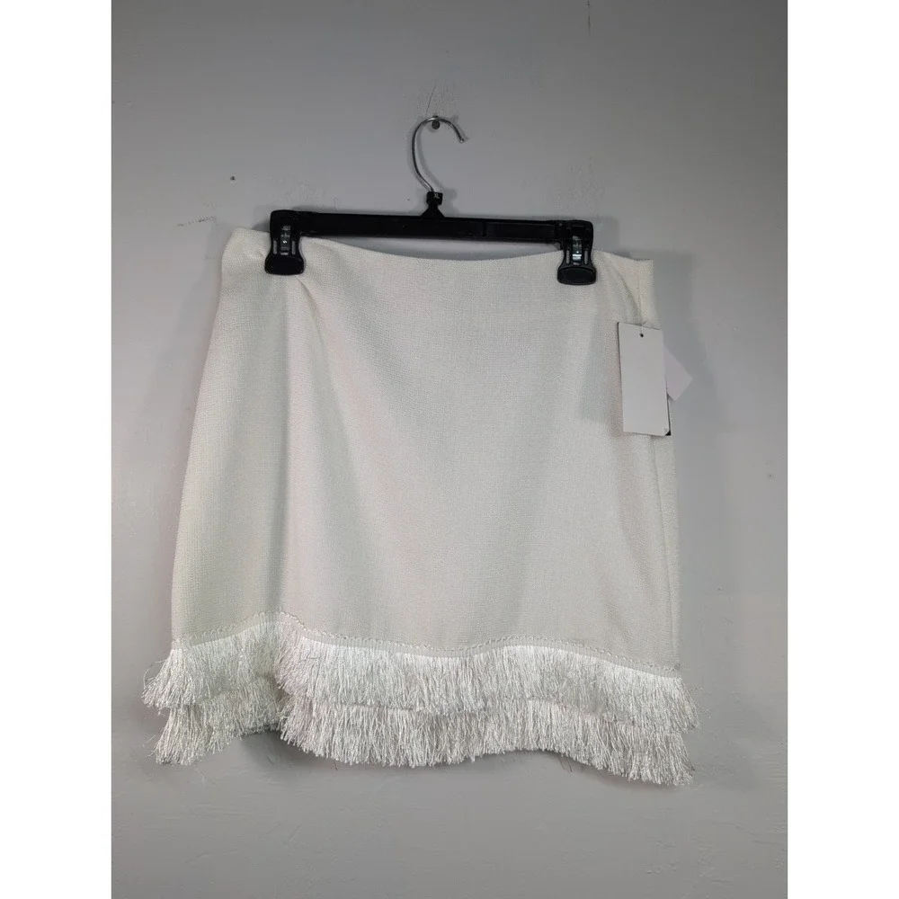 Women's FASHION UNION Off White Textured Skirt Size M NWT